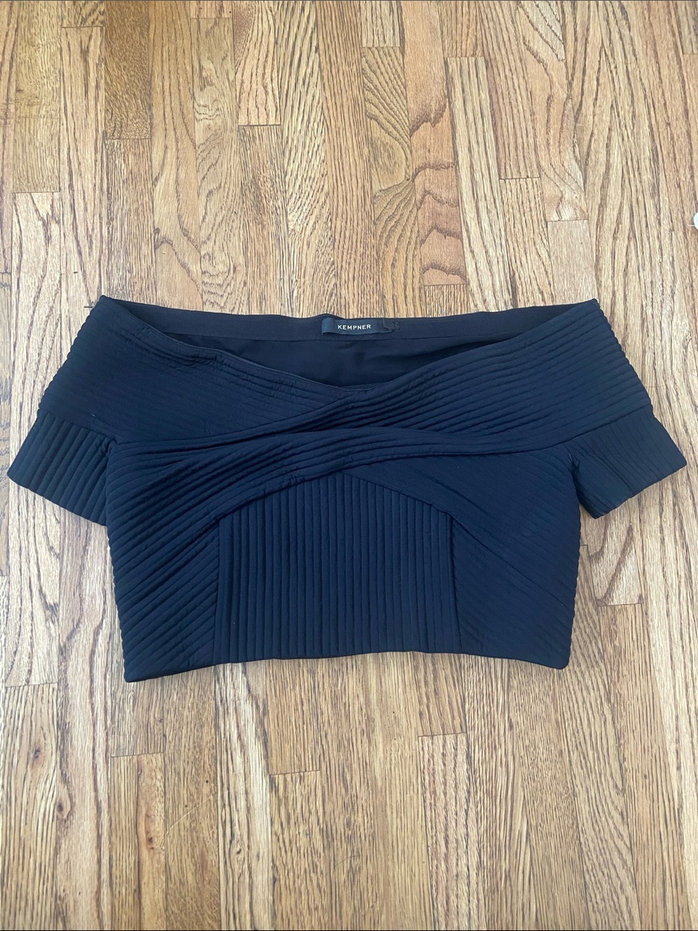 Kempner Off-the-Shoulder Black Ribbed Crop Top